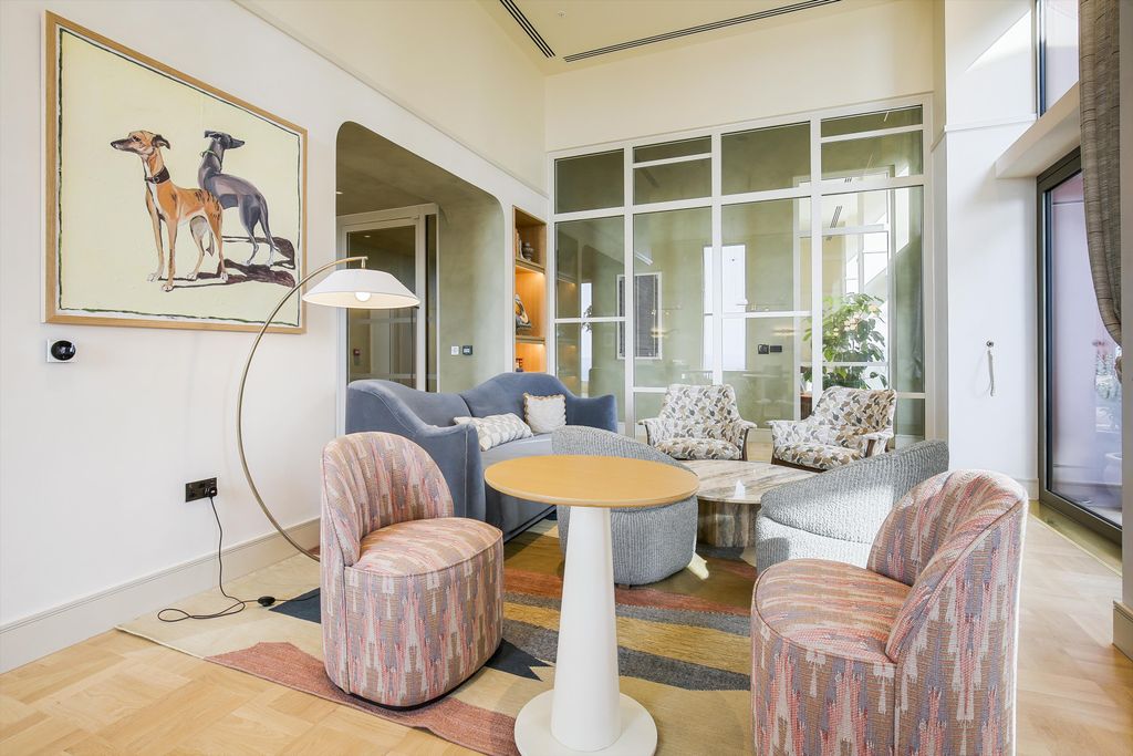 Property photo 3 of 22 Image