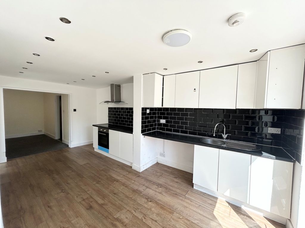 Property photo 1 of 14 Kitchen
