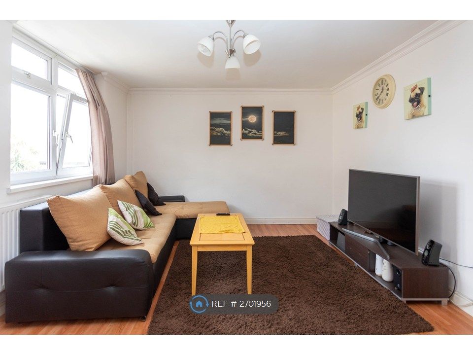 Property photo 2 of 9 Living Room