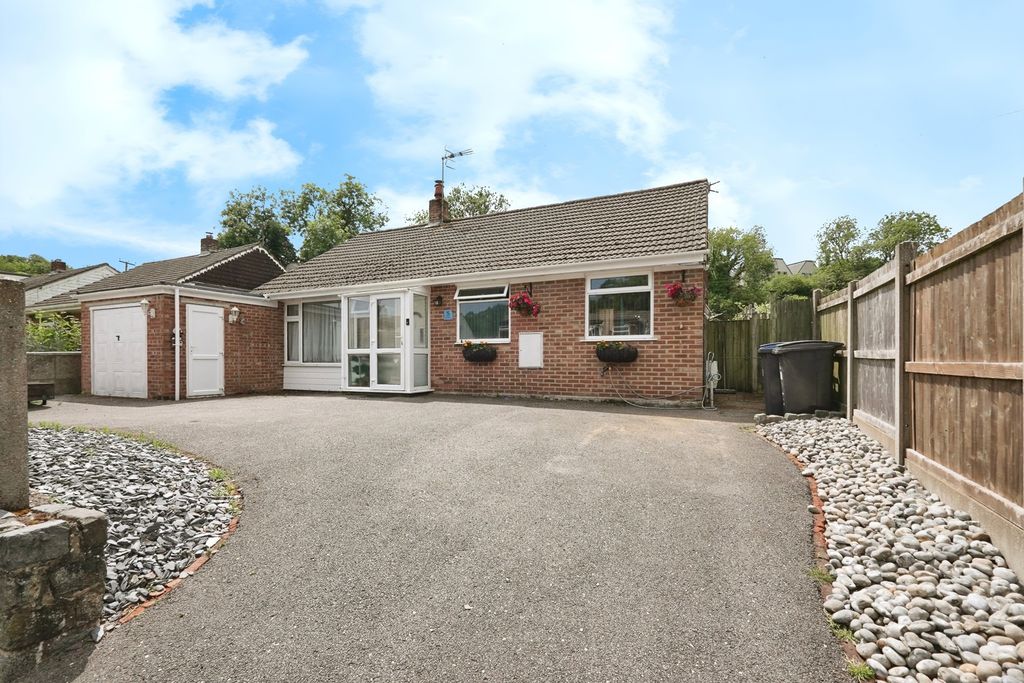 Property photo 2 of 17 Photo