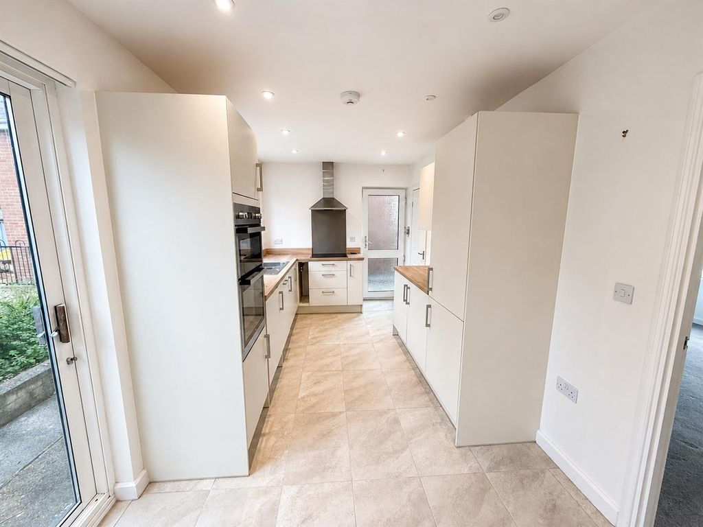 Property photo 3 of 15 Kitchen Diner (2/2)