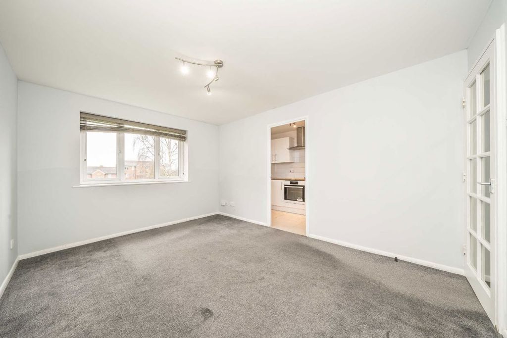 Property photo 2 of 4