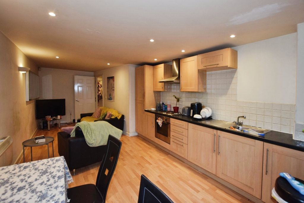 Property photo 3 of 12 Picture No. 24