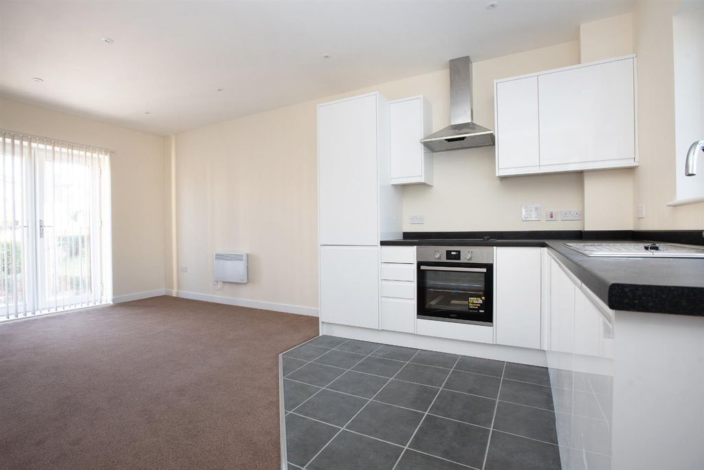 Property photo 2 of 7 Kitchen.Jpg