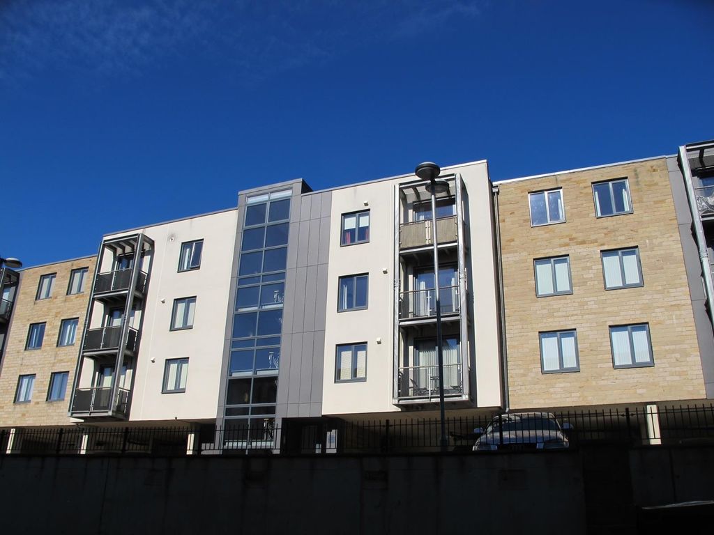 Property photo 1 of 6 External