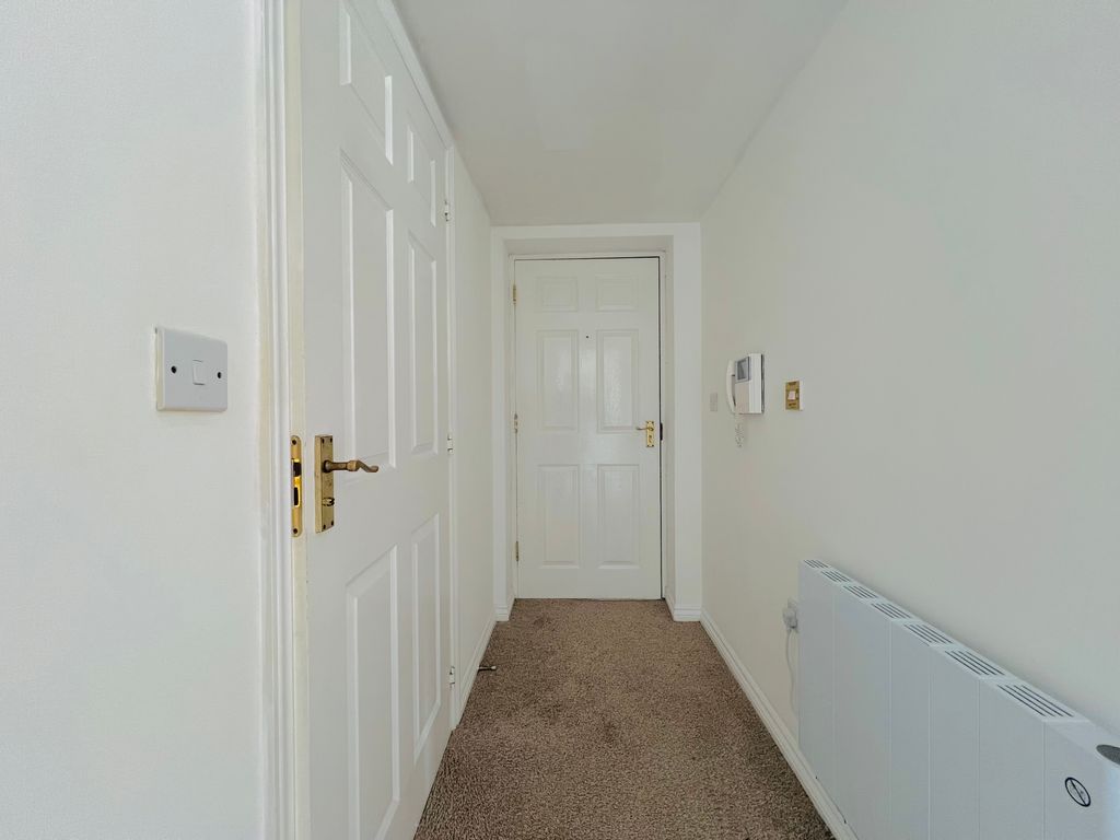 Property photo 3 of 23