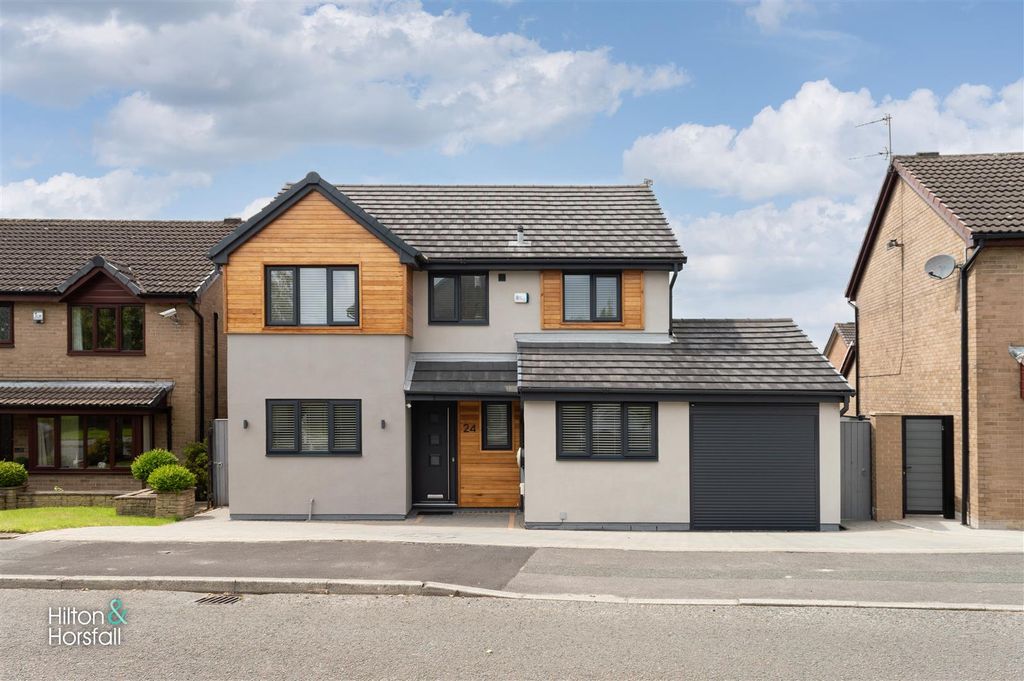 Property photo 1 of 34 Cumbrian Way