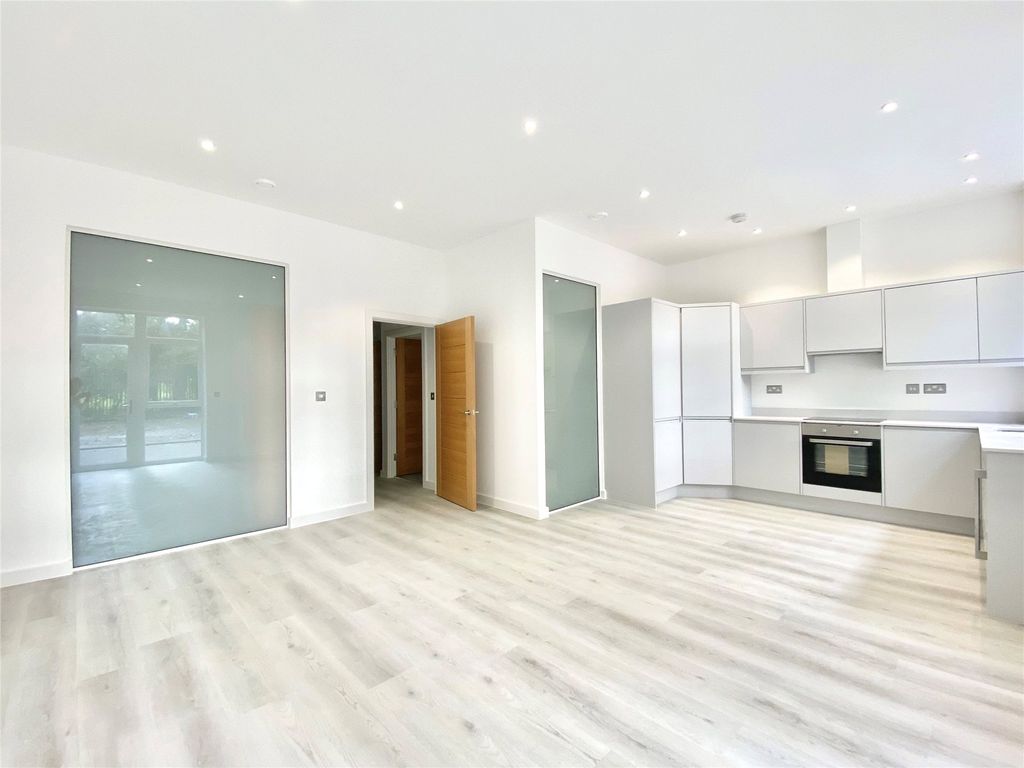 Property photo 2 of 6 Picture No. 19