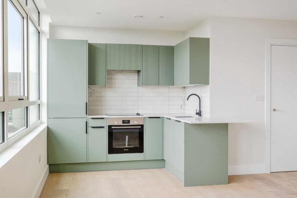 Property photo 2 of 7 Picture No. 11