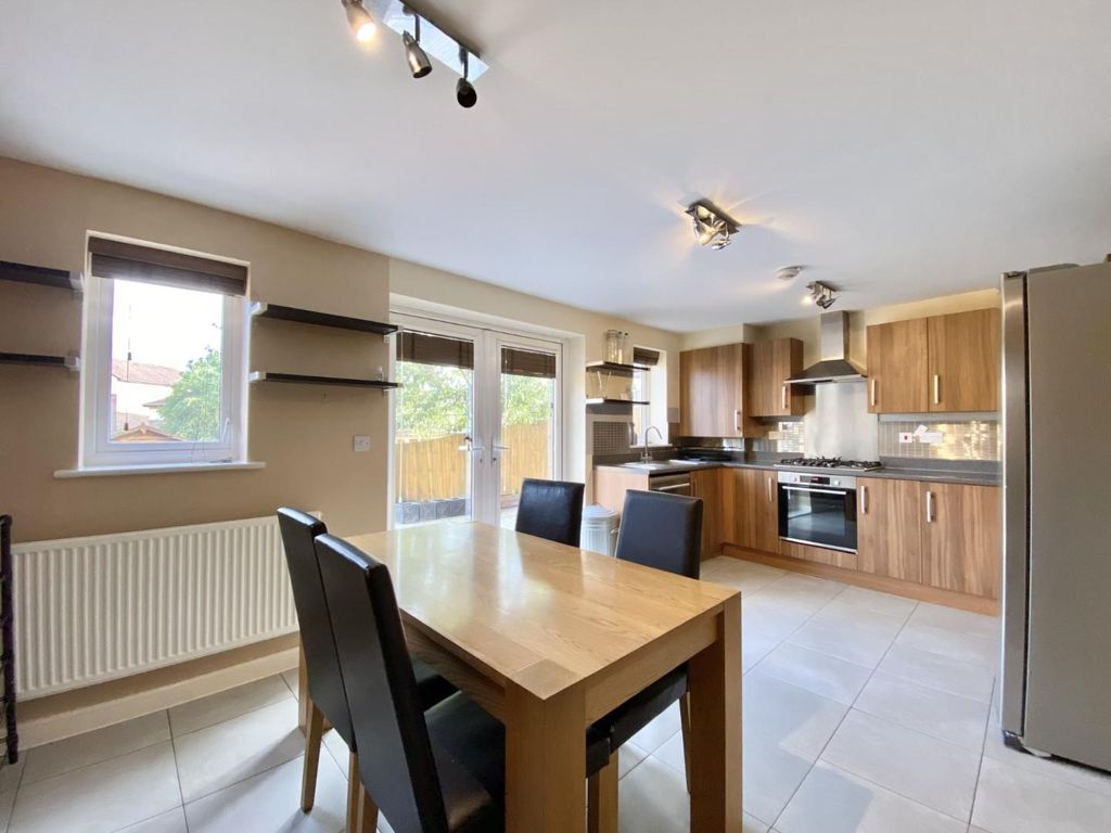 Property photo 3 of 17 Thumbnail_Img_2164.Jpg