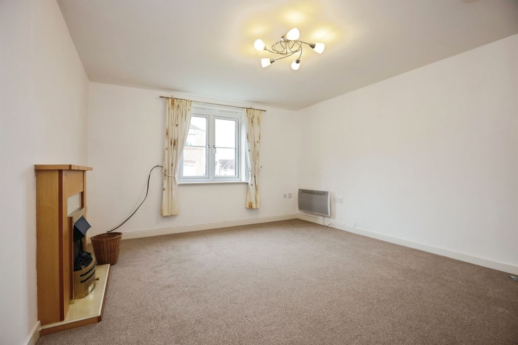 Property photo 3 of 17