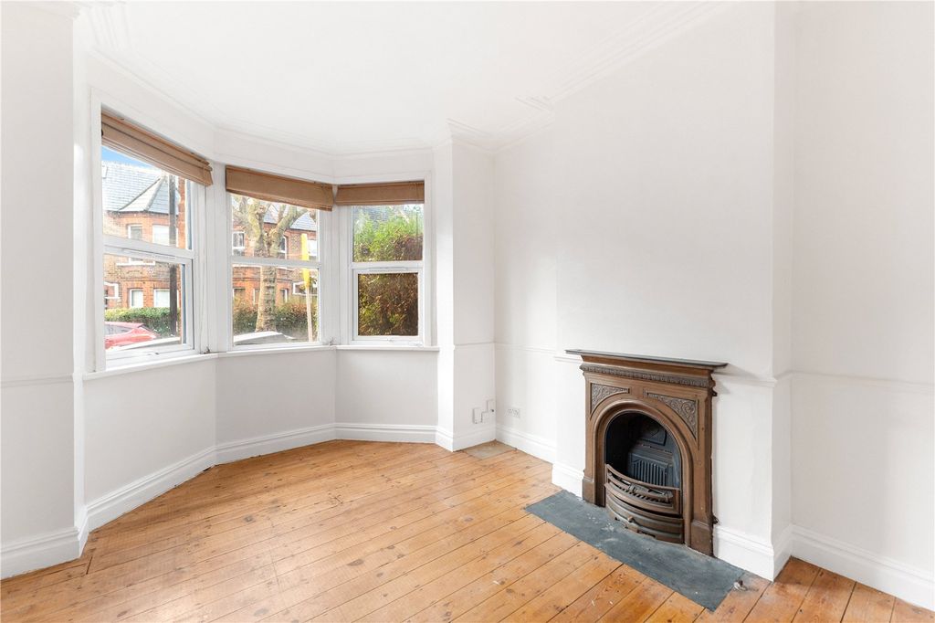 Property photo 3 of 13 Picture No. 18