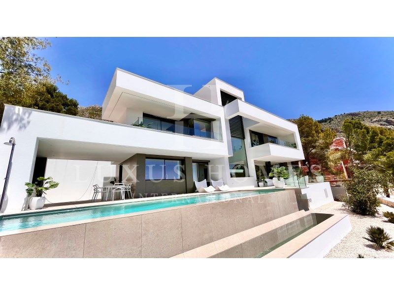 Property photo 3 of 41