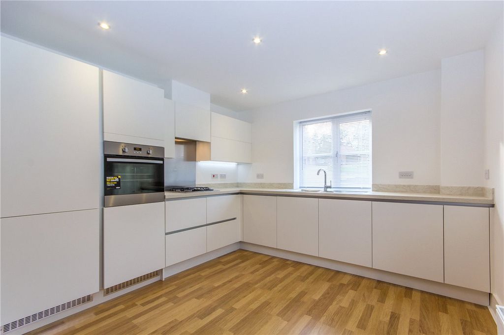 Property photo 3 of 9 Kitchen Area