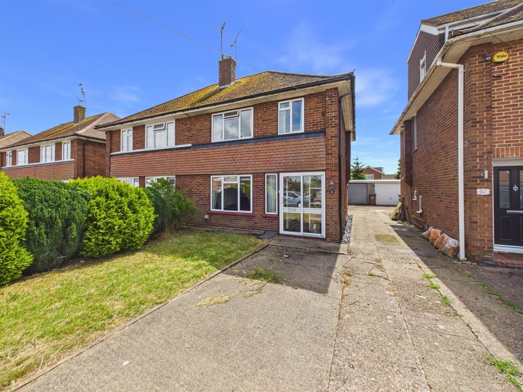 Property photo 1 of 12 Cam02435G0-Pr0286-Still015.Jpg