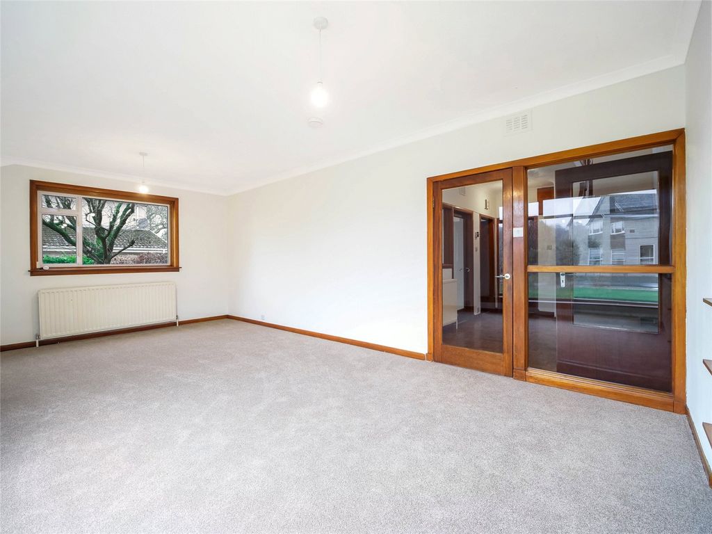 Property photo 3 of 21 Picture No. 23