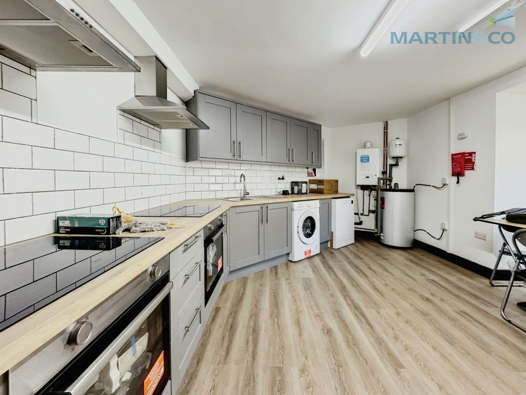 Property photo 2 of 22 4B53Fe8c-36Bec370-C5A4-43DC-8735-8B0Cdc2E081F