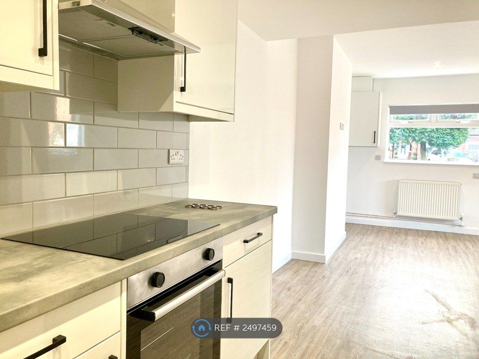 Property photo 3 of 15 White Goods Included