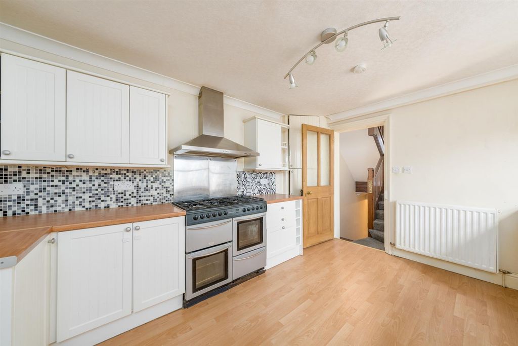Property photo 3 of 15 59 High Street Coldstream-04.Jpg