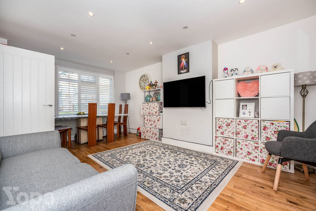 Property photo 1 of 14 Photo #1