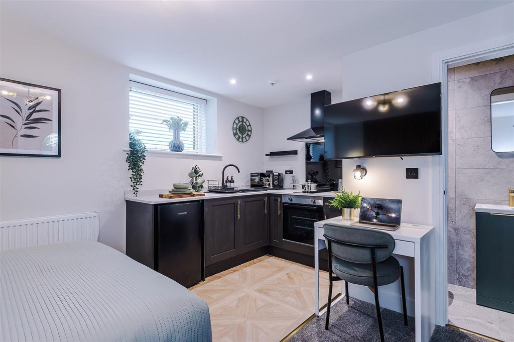 Property photo 2 of 22 459Rochdaleoldroad-HMO-67.Jpg