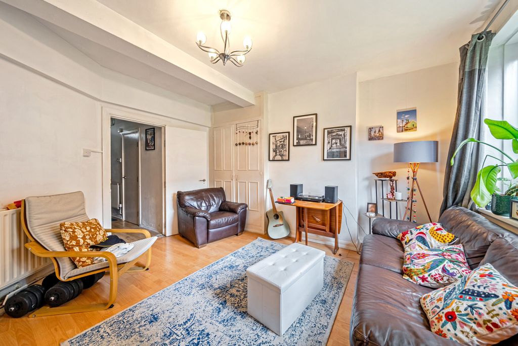 Property photo 2 of 9 1464231-4-6A0B276...