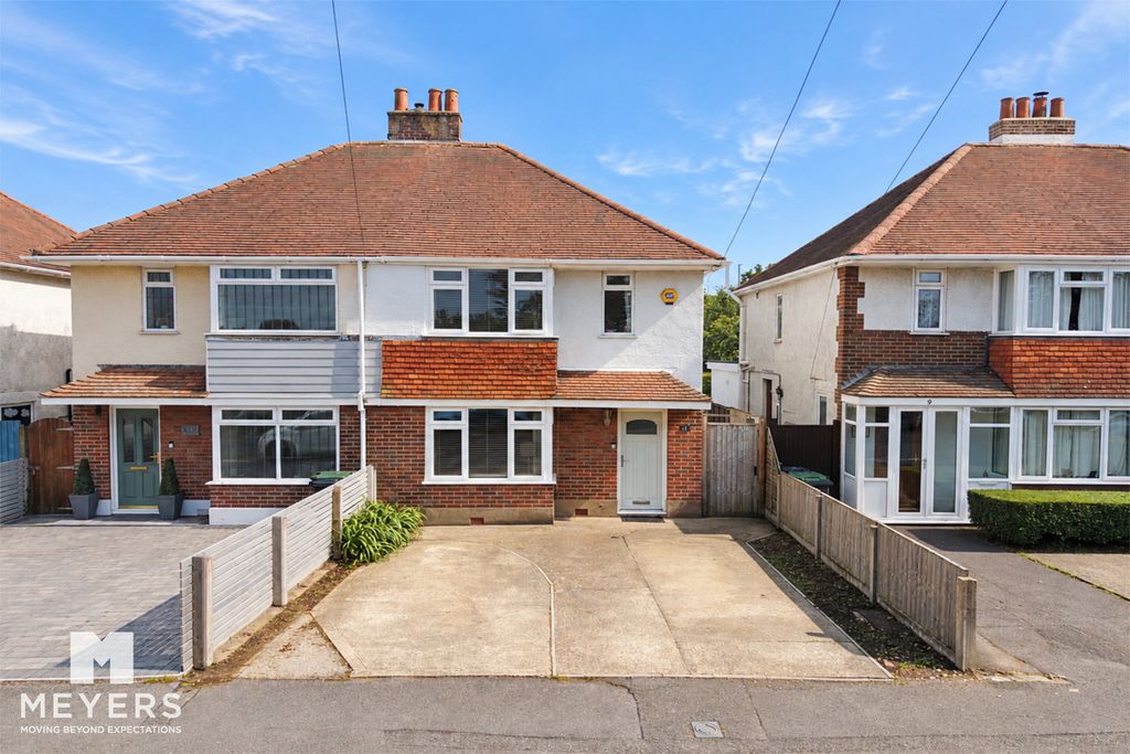 Property photo 3 of 31