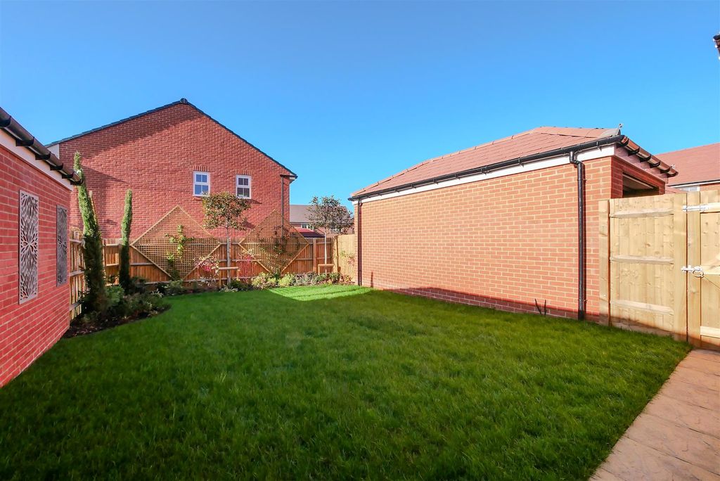 Property photo 2 of 16 Rear Garden