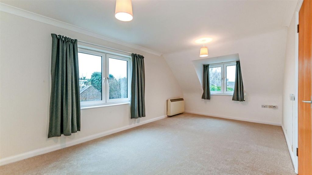 Property photo 2 of 7