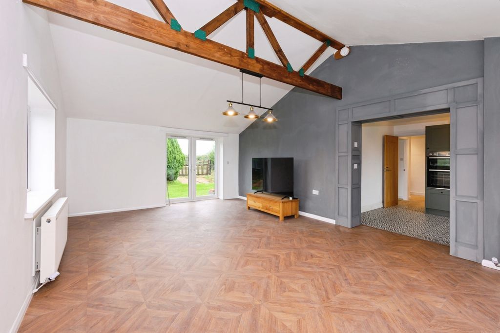 Property photo 2 of 10 Living/Dining Room