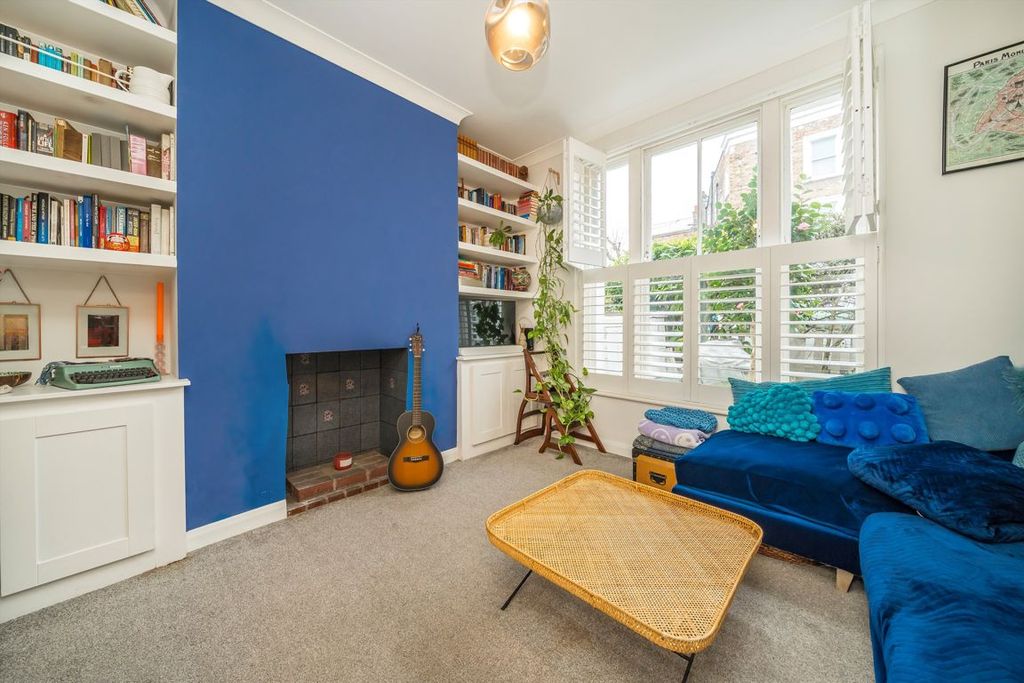 Property photo 2 of 9