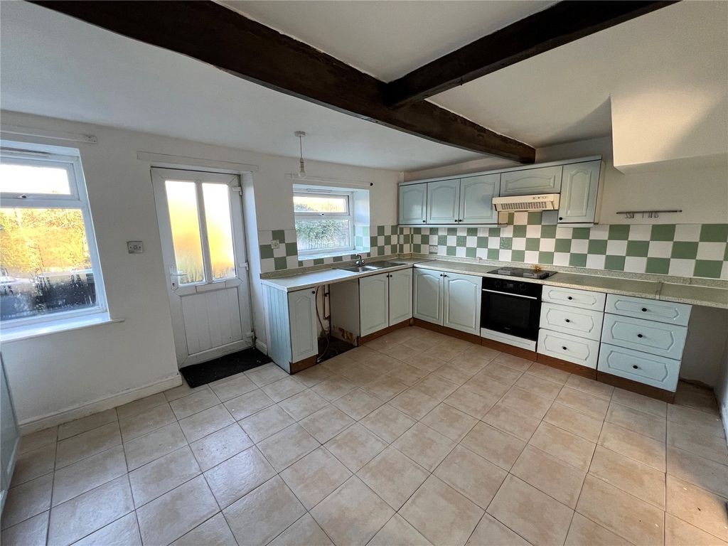 Property photo 2 of 9 Dining Kitchen