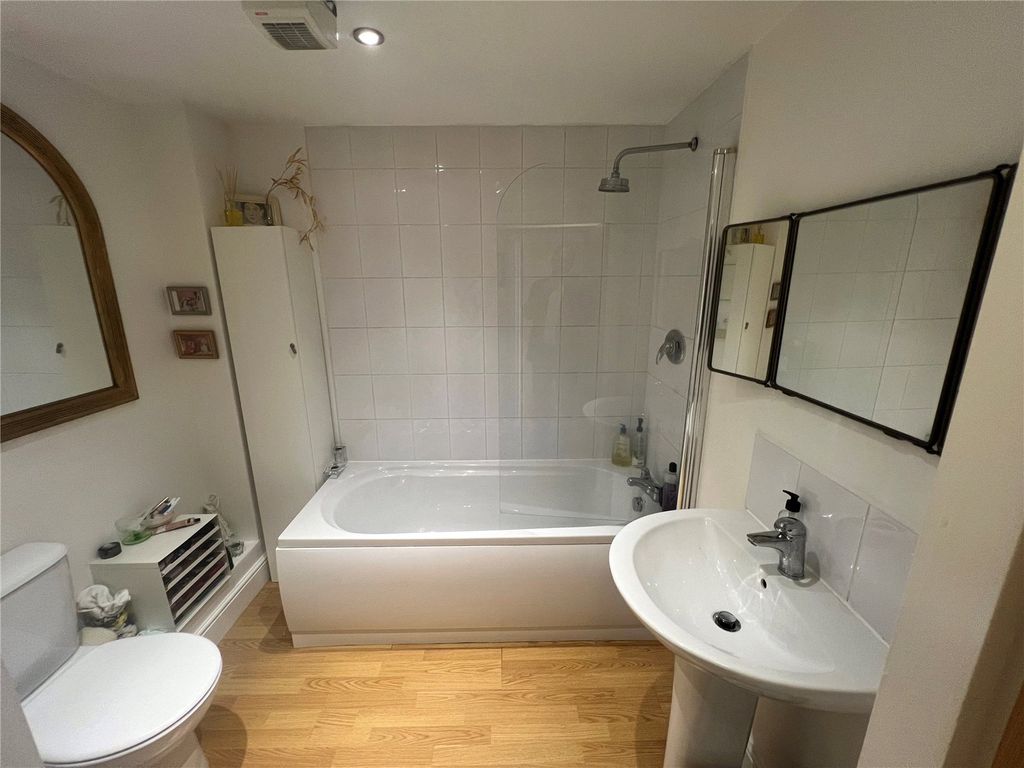 Property photo 3 of 9 Picture No. 15