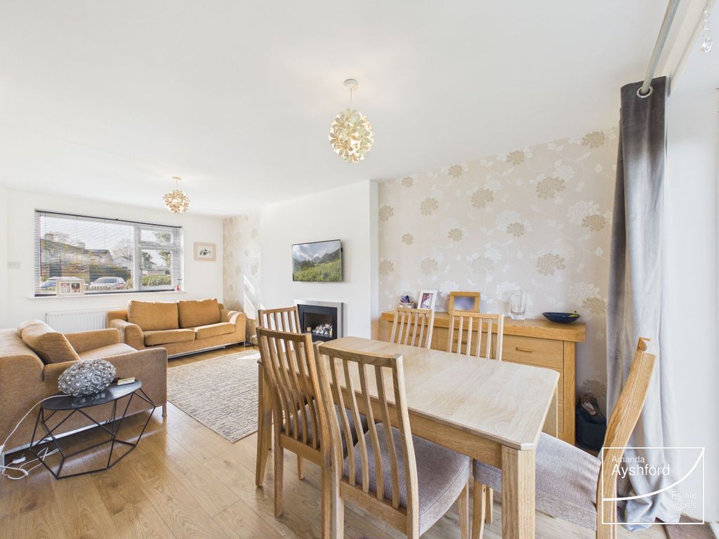 Property photo 2 of 26