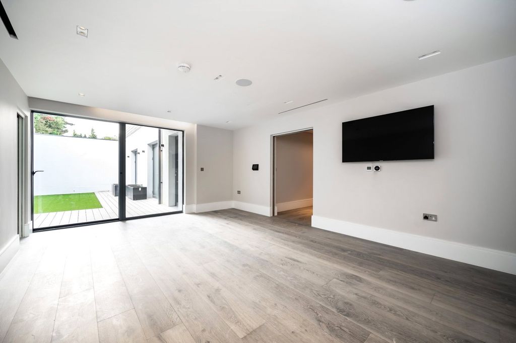 Property photo 3 of 9 Picture No. 03