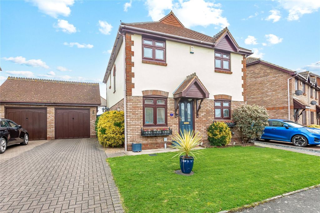 Property photo 1 of 20 Front