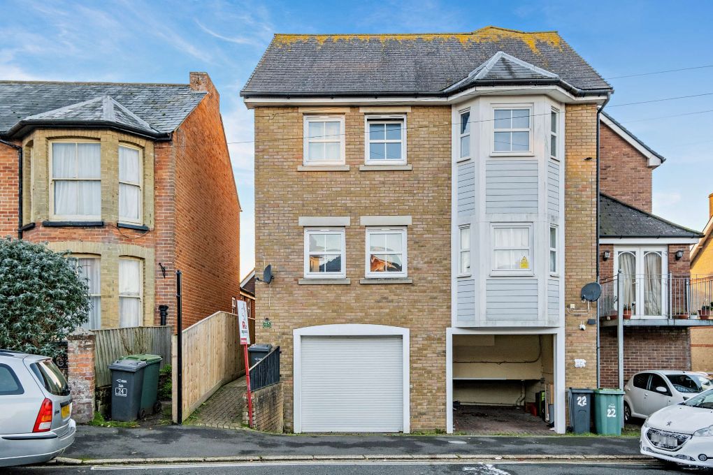 Property photo 1 of 14