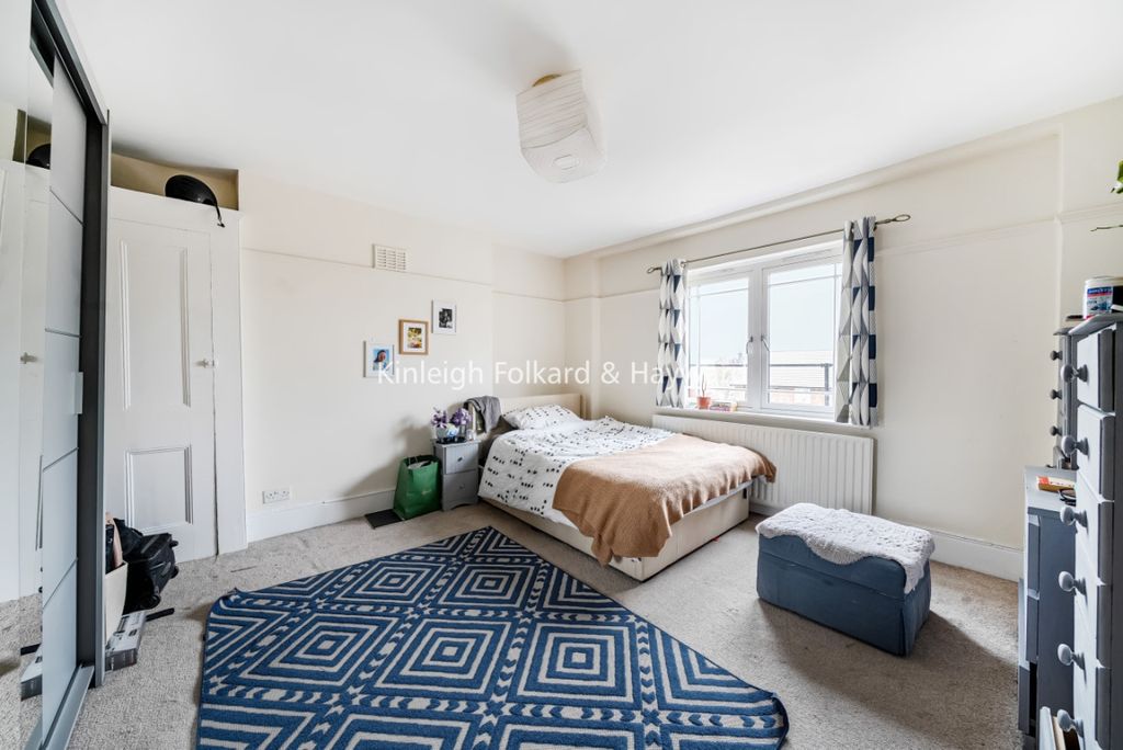 Property photo 3 of 7 1B16B640-48Ed-41c3-A