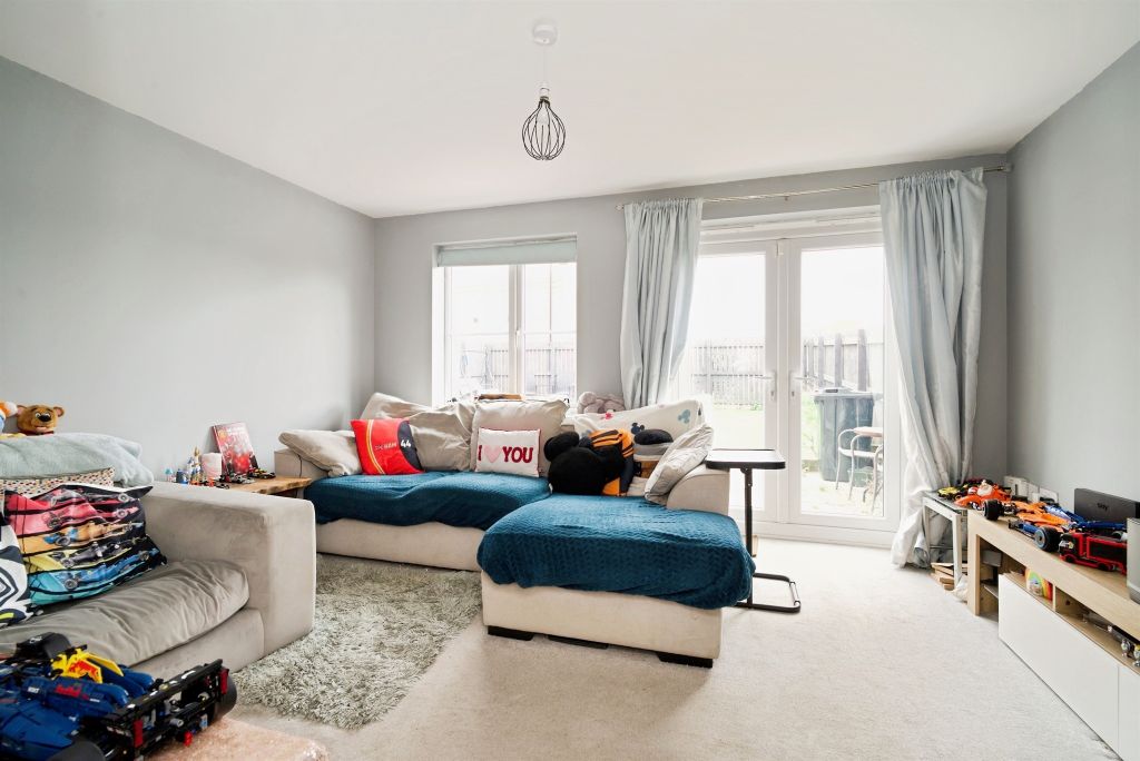 Property photo 2 of 21