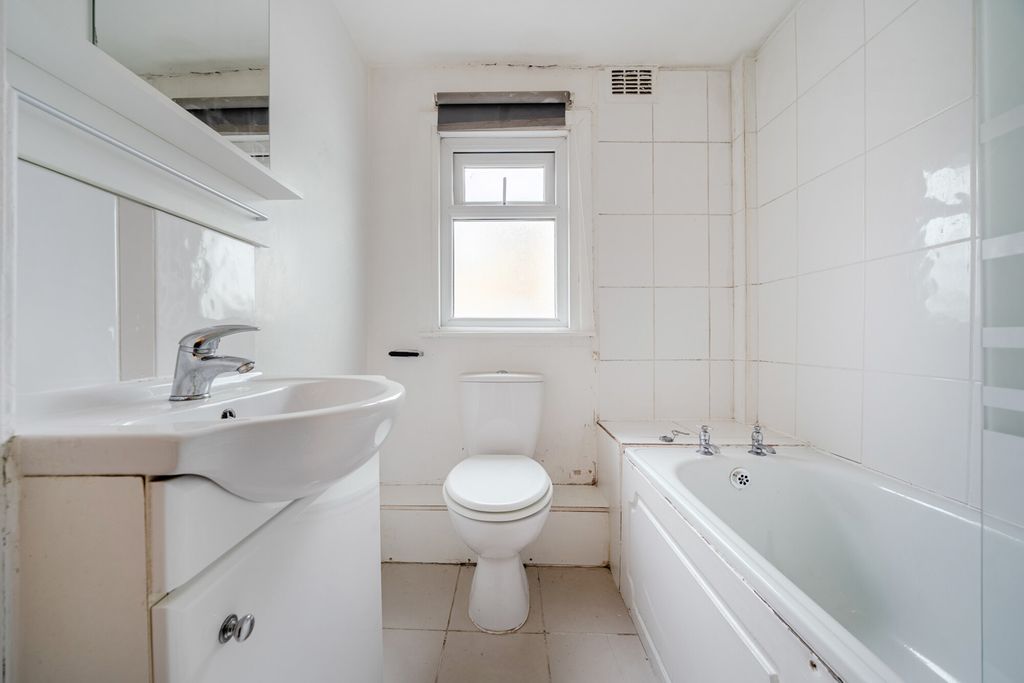 Property photo 3 of 14 1458043-1-6A0c2Ad...