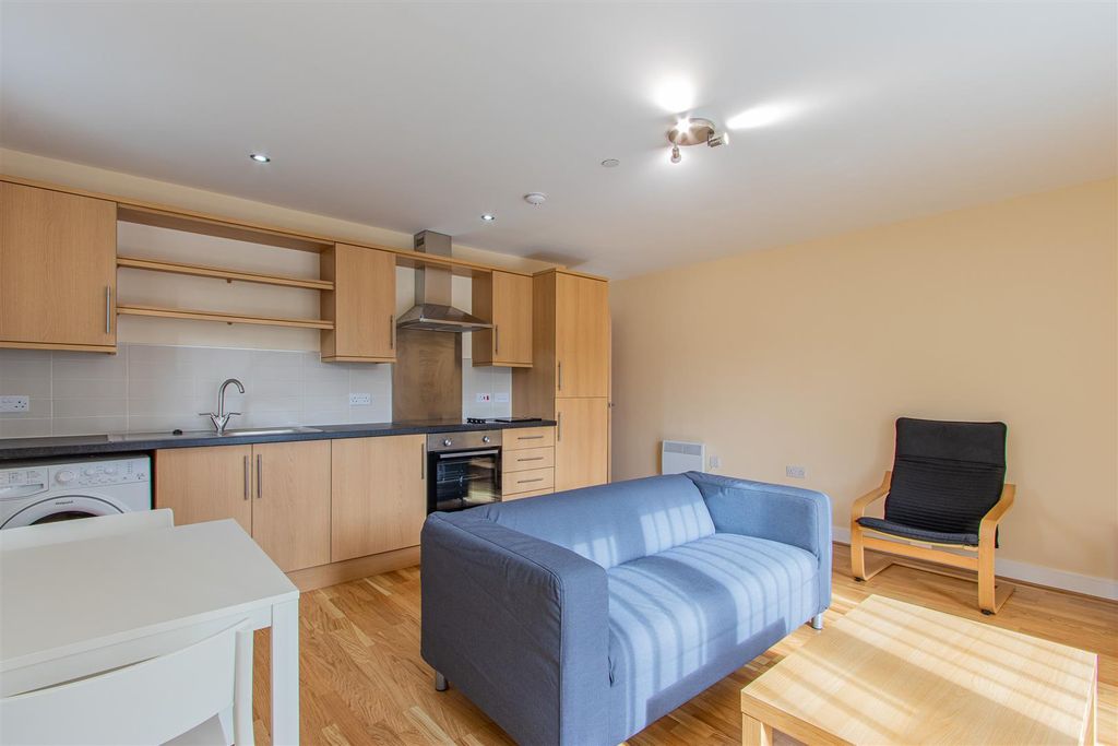 Property photo 2 of 6 Churchill Villas -9.Jpg
