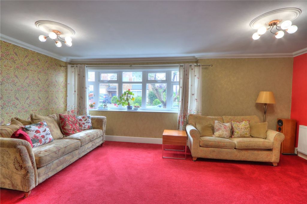 Property photo 2 of 18 Picture No. 13