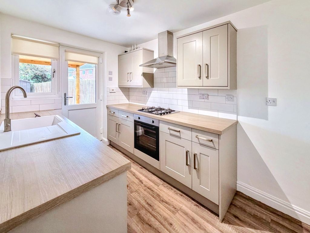 Property photo 3 of 34 4695756