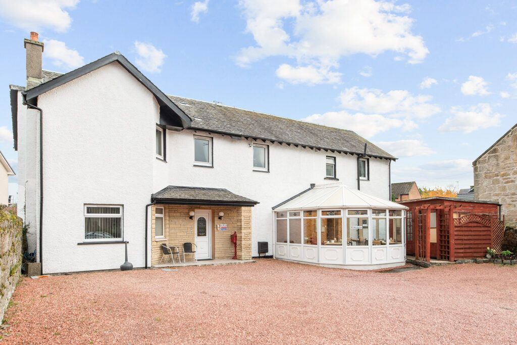 Property photo 1 of 24