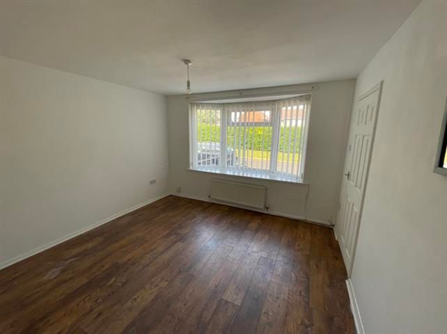 Property photo 3 of 6 Living Room