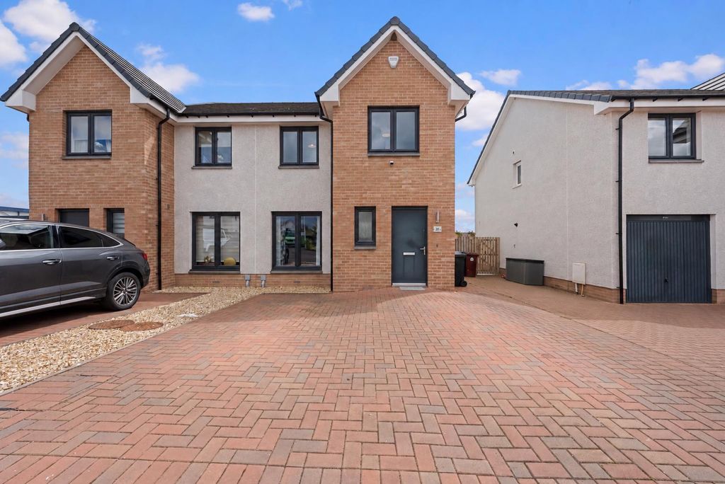 Property photo 1 of 30