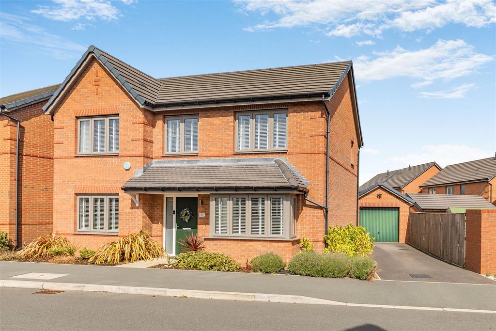 Property photo 1 of 47 8687295-Exterior05.Jpg