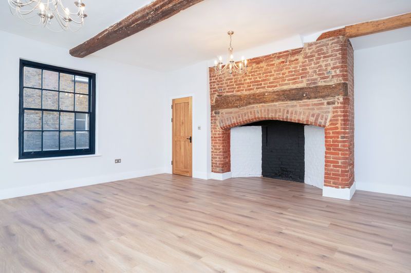 Property photo 3 of 37 Photo 1