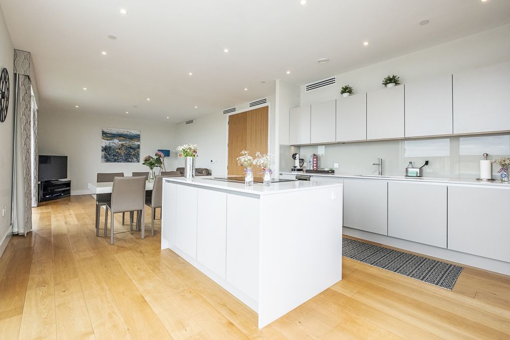 Property photo 3 of 24 96 Northway House-19