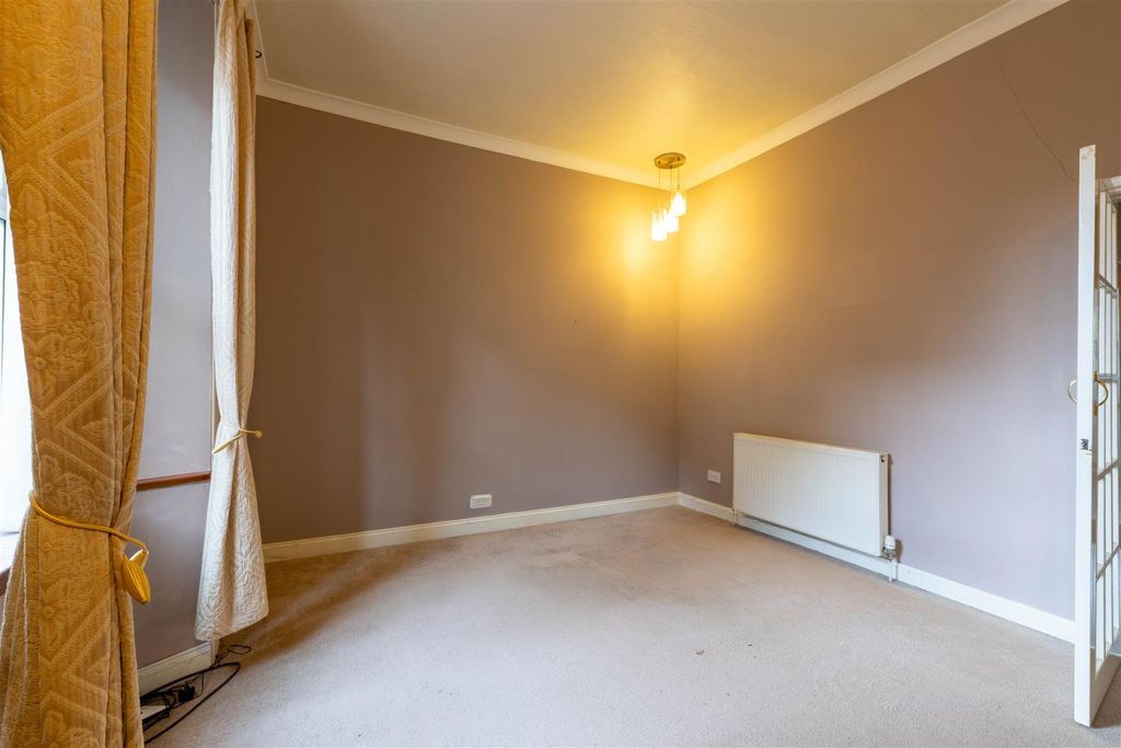 Property photo 3 of 14 7B, Alexandra Street Perth-12.Jpg
